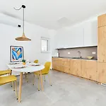 San Maris 2 Apartment *