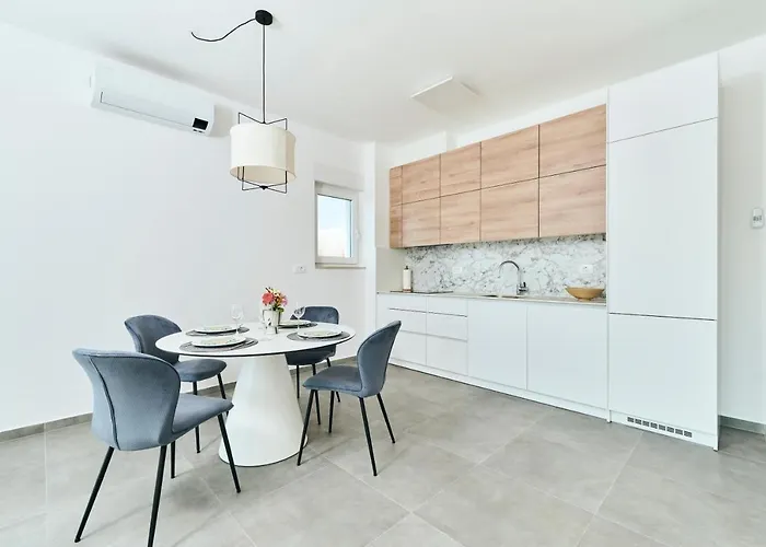 아파트 San Maris 2 *